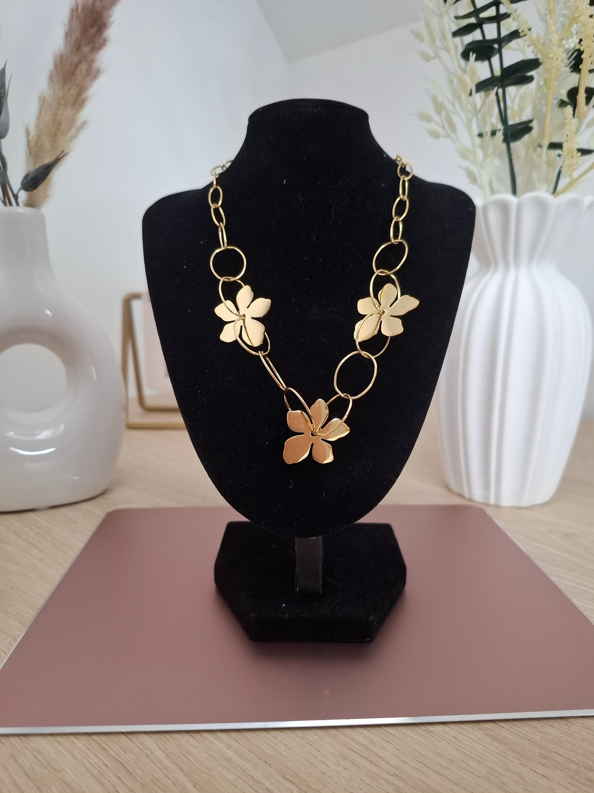 Collier laure