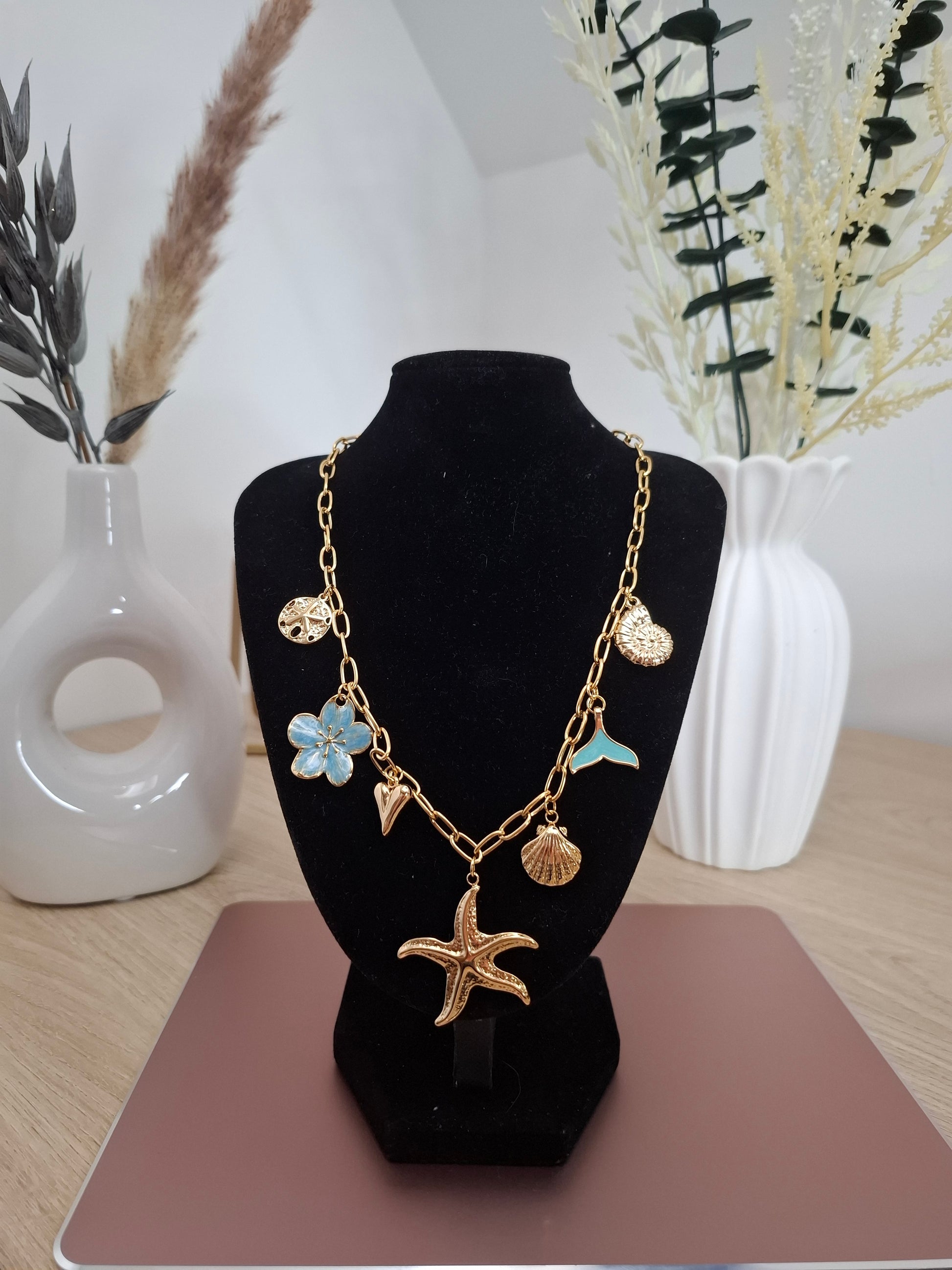 Collier inaya