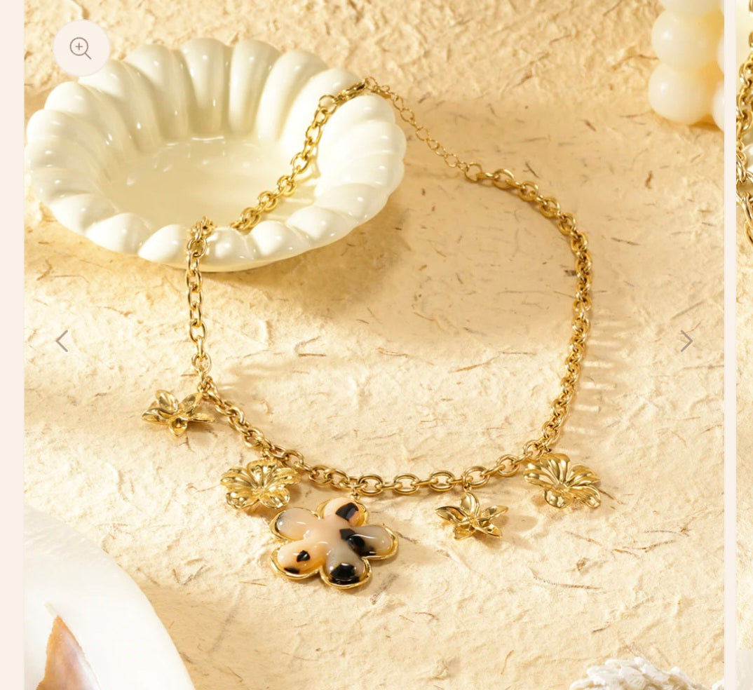 Collier nina